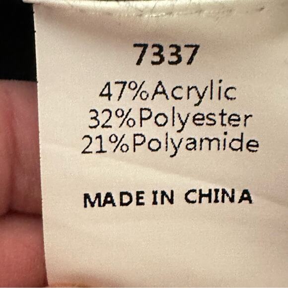 PrettyGarden Black Off-Shoulder Ribbed Sweater Top Cozy Date Night Minimal M - Picture 10 of 10